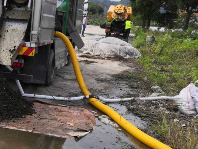 广州南沙化粪池泥浆清理 高压车清洗管道 改换管道